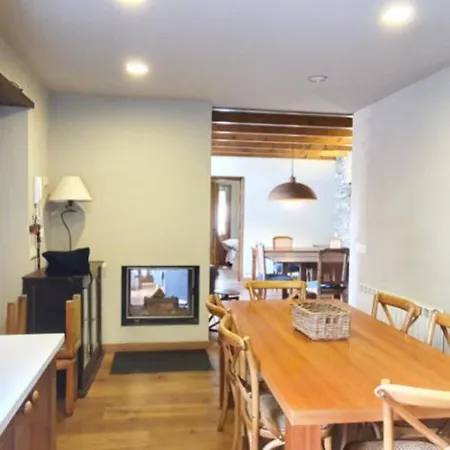 Casa En Ger Centro De Pueblo